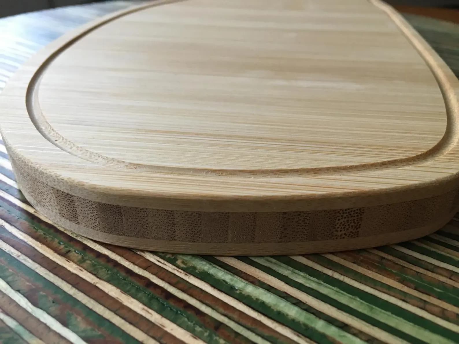 Brett-Wal Detail Eierbecher