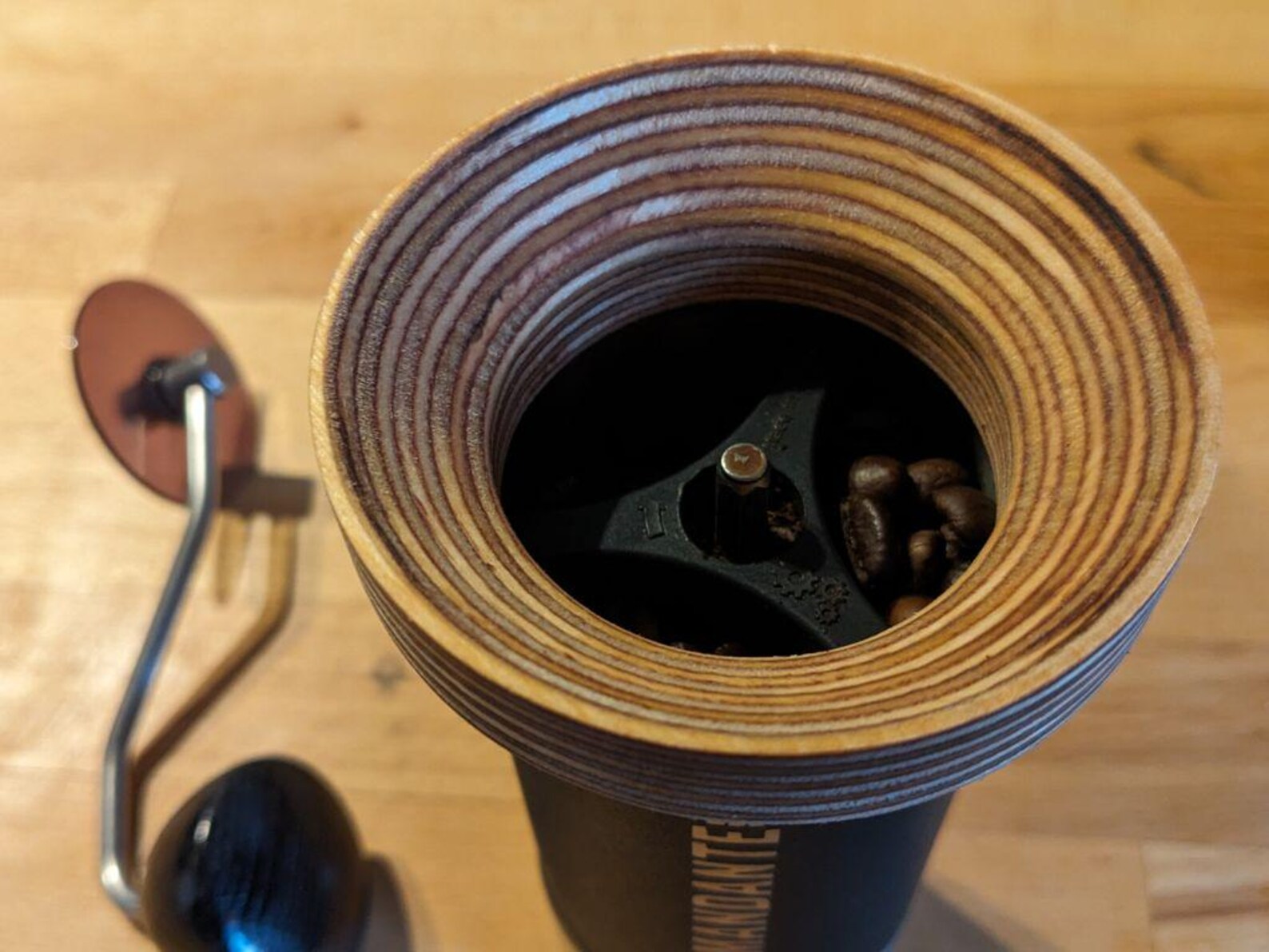 Wandhalterung mit Mühle